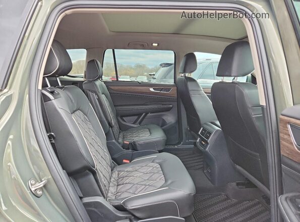 1V2FR2CA7SC531423 2025 VOLKSWAGEN ATLAS Зеленый Вид задней части салона