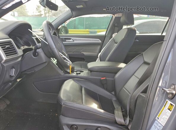 1V2HE2CA9MC217487 2021 VOLKSWAGEN ATLAS Gray წინა სალონის ხედი
