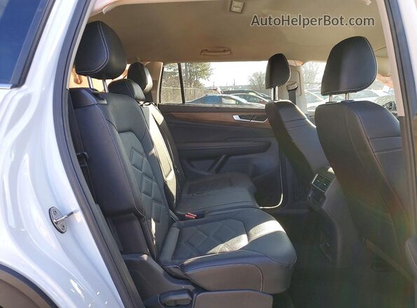 1V2HR2CA0SC539341 2025 VOLKSWAGEN ATLAS White Вид задньої частини салону