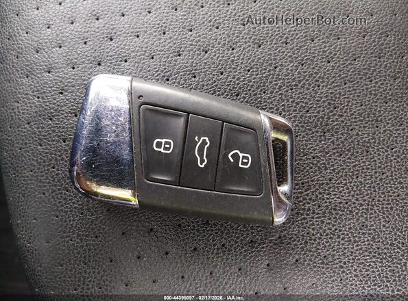 1V2LP2CA3NC552802 2022 VOLKSWAGEN ATLAS Синий Вид панели приборов