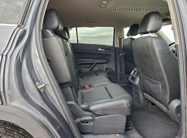 1V2LR2CA3JC549533 2018 VOLKSWAGEN ATLAS Серый Вид задних сидений