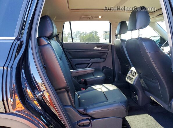 1V2SR2CA3JC588361 2018 VOLKSWAGEN ATLAS Черный Вид задней части салона