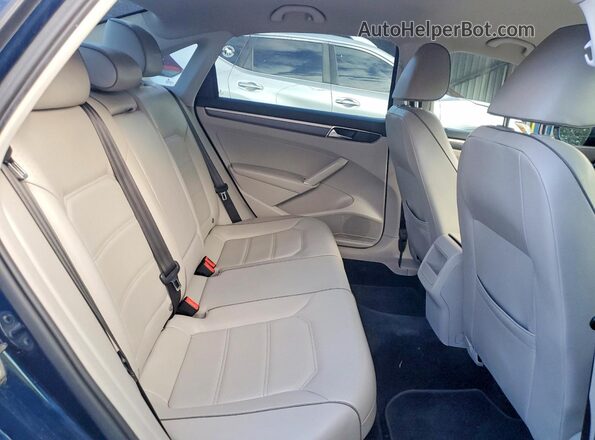 1VWAA7A38JC041718 2018 VOLKSWAGEN PASSAT Blue Widok tylnych siedzeń