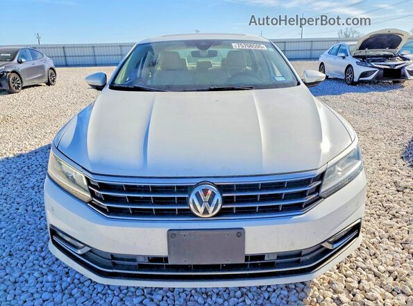 1VWCS7A3XGC069535 2016 VOLKSWAGEN PASSAT White Vista frontal
