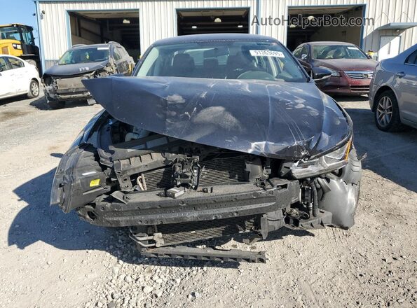 1VWDT7A34HC061384 2017 VOLKSWAGEN PASSAT Черный Вид спереди