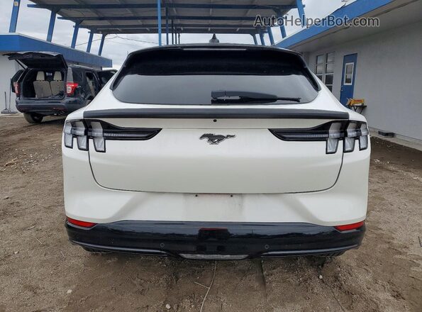 3FMTK3R72NMA31341 2022 FORD MUSTANG MACH-E PREMI White Widok wnętrza z przodu