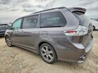 2018 Toyota Sienna Se Серый vin: 5TDXZ3DC2JS950630