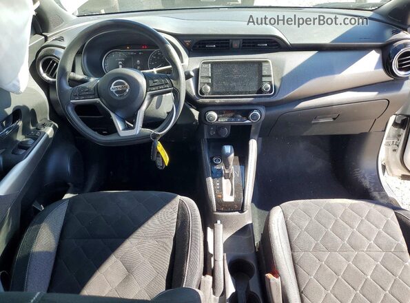 3N1CP5CUXKL471022 2019 NISSAN KICKS Белый Вид щитка приборов