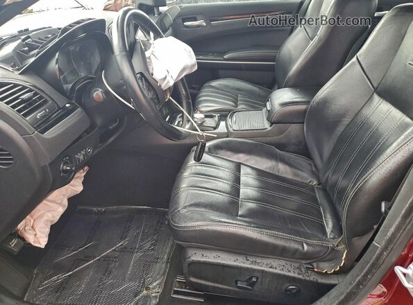 2C3CCABG5KH654015 2019 CHRYSLER 300 Бордовый Вид панели приборов