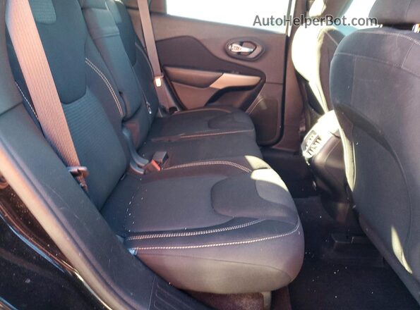 1C4PJLCB1HW613523 2017 JEEP CHEROKEE Черный Вид подкапотного пространства