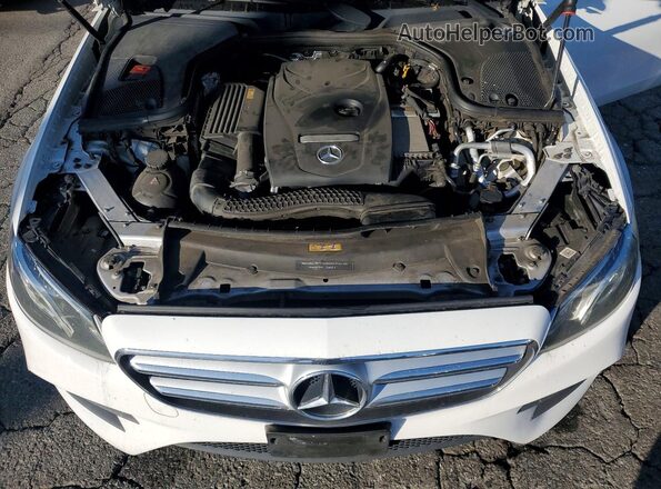 WDDZF4KB8HA098329 2017 MERCEDES-BENZ E White Vista del compartimento del motor