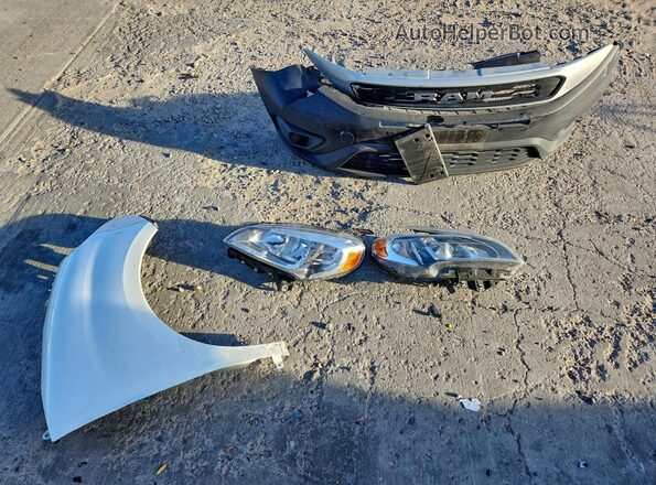 ZFBHRFAB9N6X00831 2022 RAM ALL MODELS White Widok wnętrza 360 stopni
