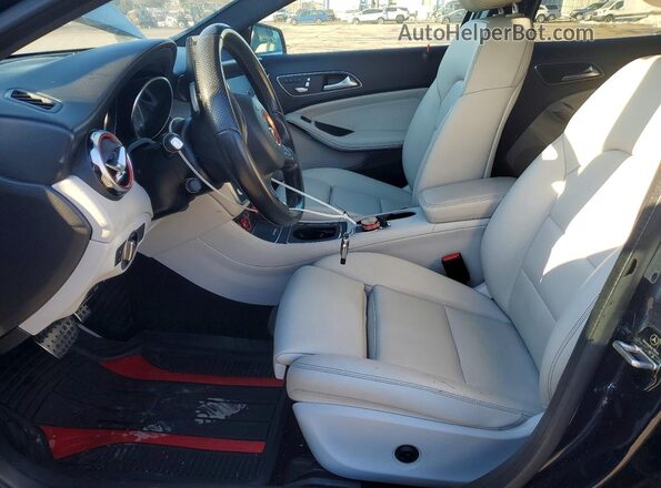 WDCTG4GB2KJ537645 2019 MERCEDES-BENZ GLA Черный Вид панели приборов