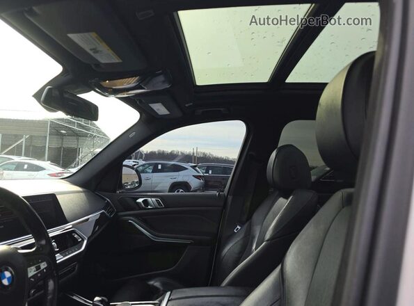 5UXCR6C55KLK82410 2019 BMW X5 Белый Вид наклейки с VIN-кодом