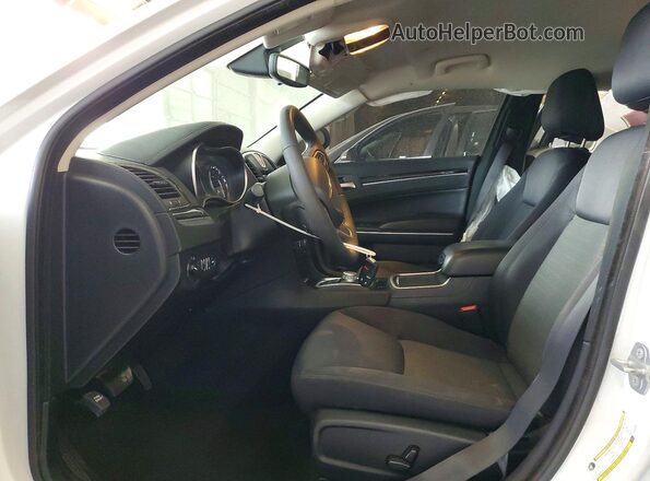 2C3CCAAG0PH505956 2023 CHRYSLER 300 Белый Вид салона спереди