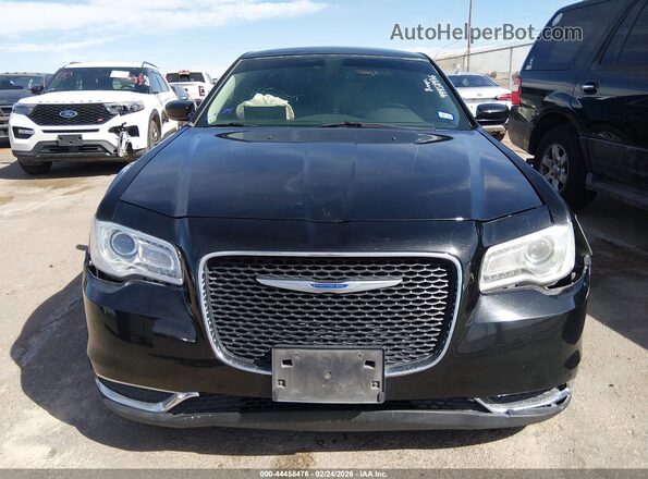 2C3CCAAG1KH626665 2019 CHRYSLER 300 Black Dashboard view