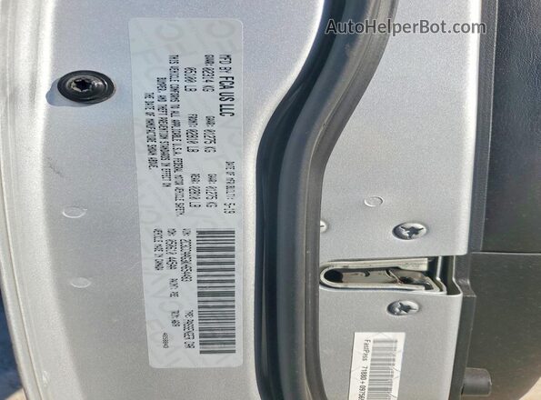 2C3CCAAG3KH654483 2019 CHRYSLER 300 Silver ძრავის განყოფილების ხედი