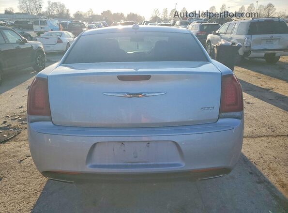 2C3CCAAG6LH137597 2020 CHRYSLER 300 Silver Vista trasera