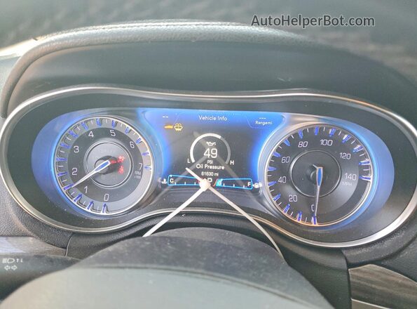 2C3CCAAG6LH137597 2020 CHRYSLER 300 Silver Vista del cuadro de instrumentos