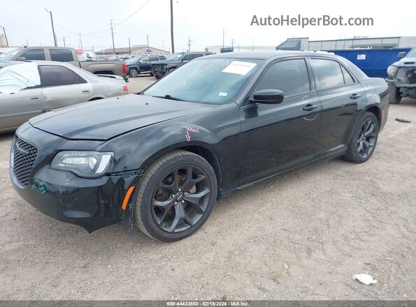 2C3CCAAG6PH580984 2023 CHRYSLER 300 Черный Передняя левая четверть