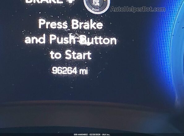 2C3CCAAG7KH627609 2019 CHRYSLER 300 Серебряный Панорамный вид салона 360°