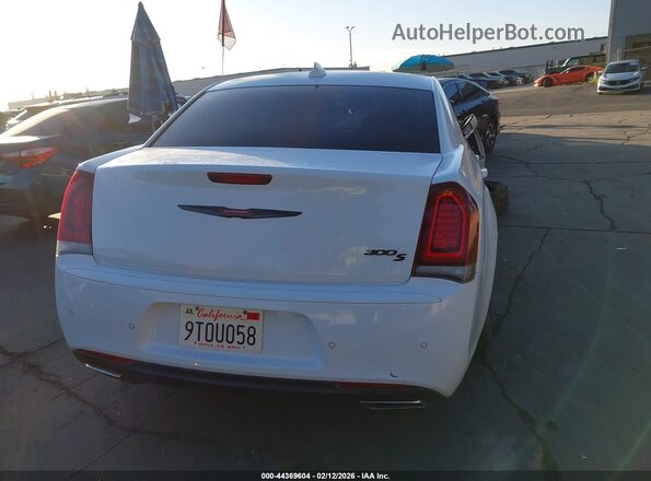 2C3CCABG1NH187051 2022 CHRYSLER 300 Белый 