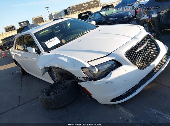 2C3CCABG1NH187051 2022 CHRYSLER 300 Белый Передняя правая четверть