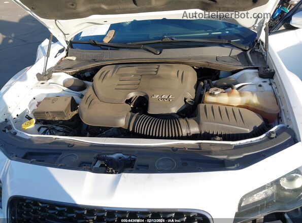2C3CCABG1NH187051 2022 CHRYSLER 300 Белый Вид сзади