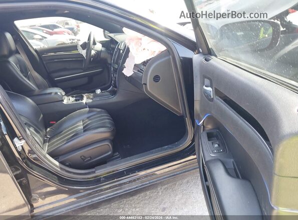 2C3CCABG1NH228908 2022 CHRYSLER 300 Черный Вид салона спереди