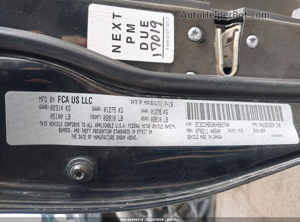 2C3CCABG3KH682704 2019 CHRYSLER 300 Black Engine compartment view