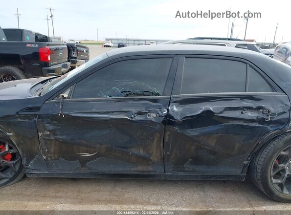 2C3CCABG3KH682704 2019 CHRYSLER 300 Black 