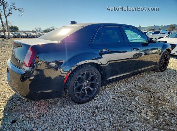 2C3CCABG8KH682875 2019 CHRYSLER 300 Черный Задняя правая четверть