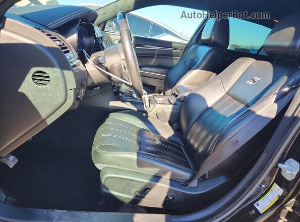 2C3CCABG8KH682875 2019 CHRYSLER 300 Черный Вид салона спереди