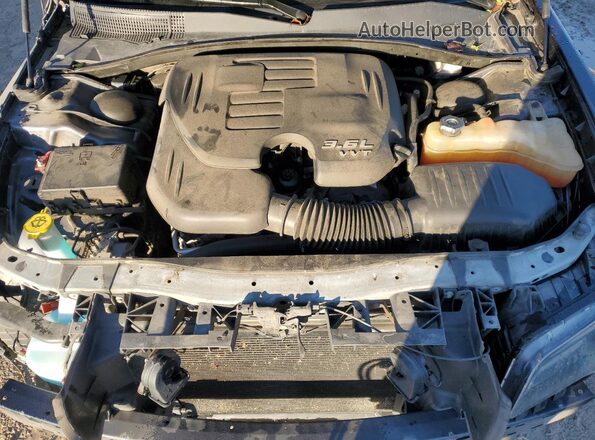 2C3CCABG9JH267028 2018 CHRYSLER 300 Черный Вид задней части салона