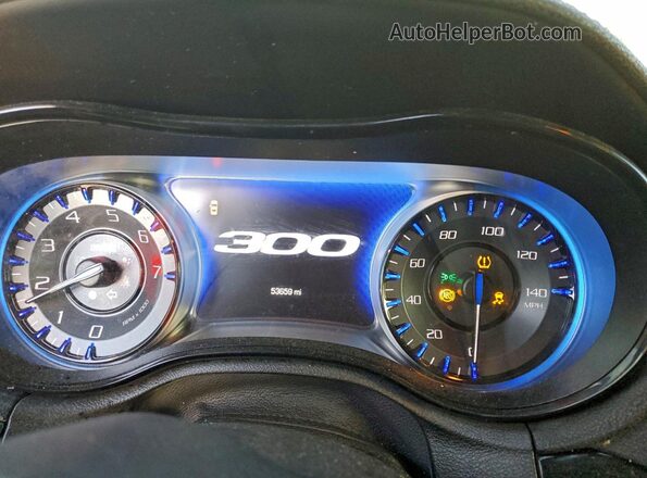 2C3CCABG9PH565510 2023 CHRYSLER 300 Черный Вид щитка приборов