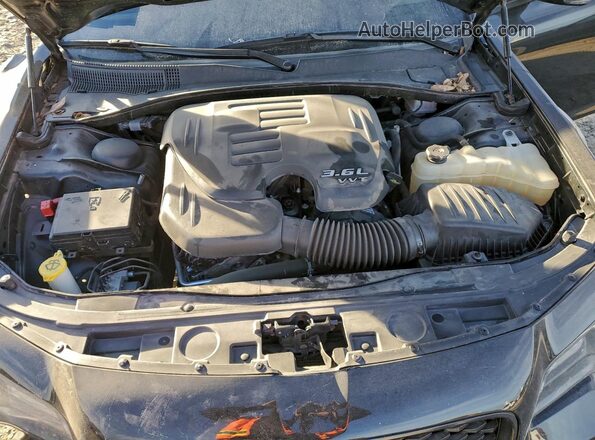 2C3CCABG9PH565510 2023 CHRYSLER 300 Черный Вид задней части салона