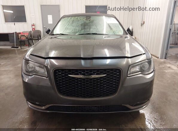 2C3CCABGXHH577263 2017 CHRYSLER 300 Серый Вид щитка приборов