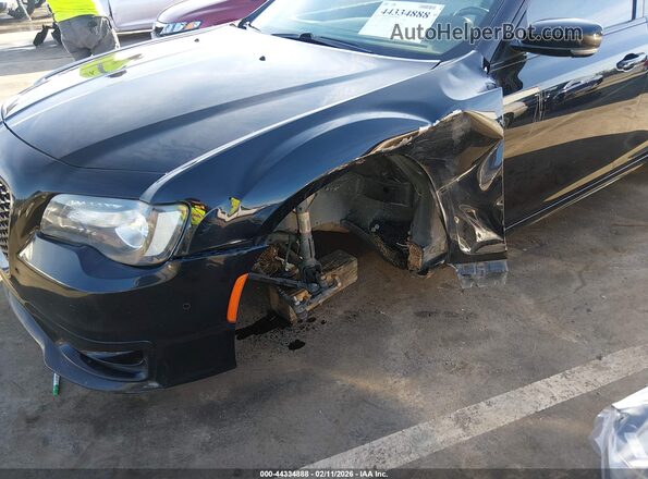 2C3CCABGXJH148467 2018 CHRYSLER 300 Черный Вид спереди