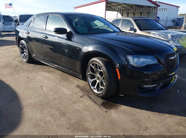 2C3CCABGXJH148467 2018 CHRYSLER 300 Черный Передняя правая четверть