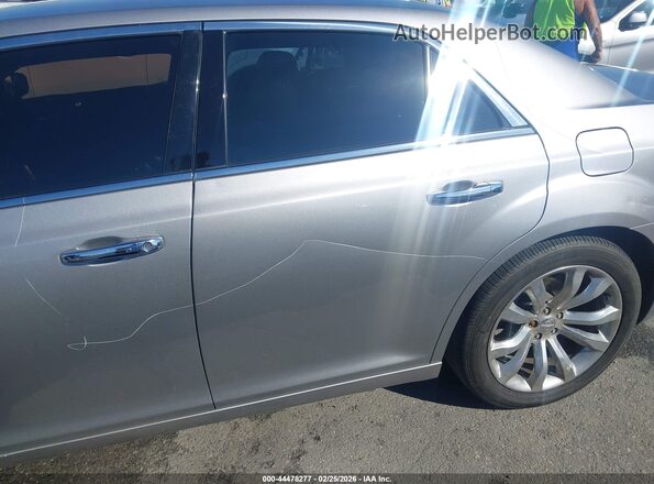 2C3CCAEG1JH136882 2018 CHRYSLER 300 Серебряный 
