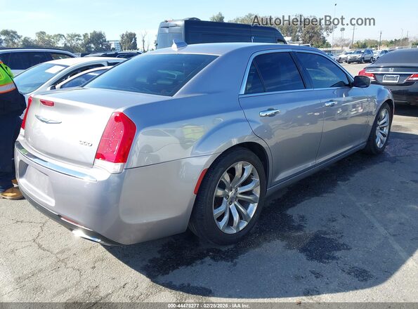 2C3CCAEG1JH136882 2018 CHRYSLER 300 Серебряный Задняя правая четверть