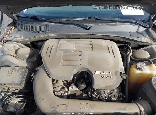 2C3CCAEG7KH594900 2019 CHRYSLER 300 Серый Вид сзади