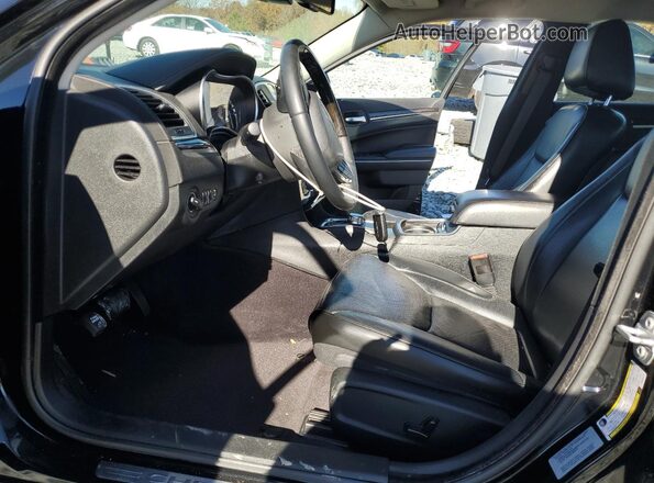 2C3CCAET3HH650174 2017 CHRYSLER 300 Черный Вид салона спереди