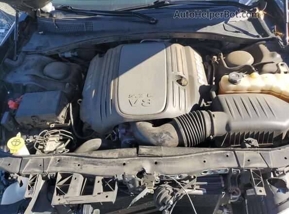 2C3CCAET3HH650174 2017 CHRYSLER 300 Черный Вид задней части салона