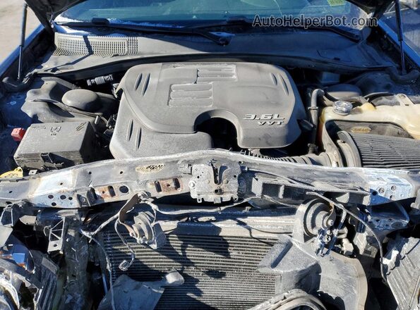 2C3CCAGG1HH582635 2017 CHRYSLER 300 Черный Вид задней части салона