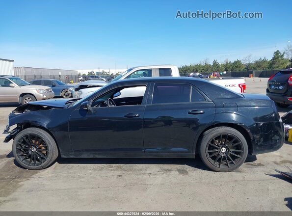 2C3CCAGG5HH522082 2017 CHRYSLER 300 Черный Панорамный вид салона 360°