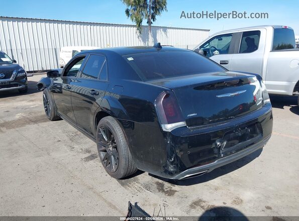 2C3CCAGG5HH522082 2017 CHRYSLER 300 Черный Задняя левая четверть
