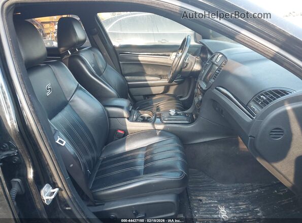 2C3CCAGG6HH612969 2017 CHRYSLER 300 Черный Вид салона спереди