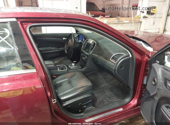 2C3CCAKG6HH647650 2017 CHRYSLER 300 Бордовый Вид салона спереди