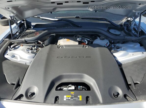 2C3CDBCK2SR565955 2025 DODGE CHARGER Silver Вид задньої частини салону
